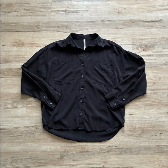 Babaton Classic Black Button Up Shirt 100% Lyocell - Picture 2 of 7